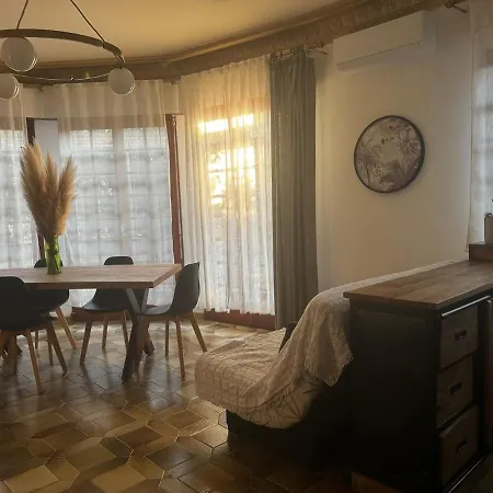 Apartment Avec Garage